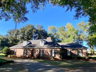 4620 Oakwood Drive, Marianna, FL 32446