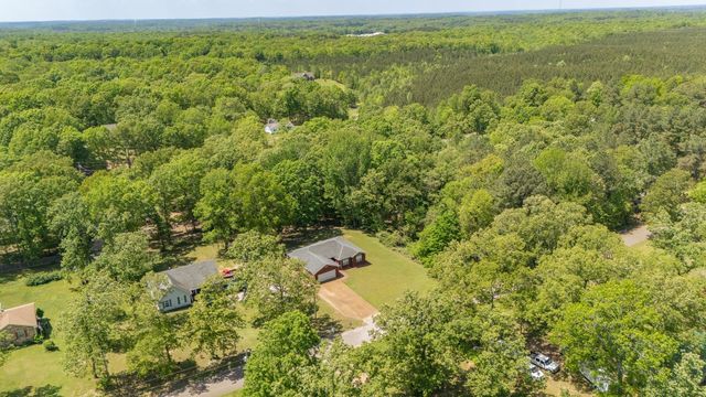 130 GLEN DR, Selmer, TN 38375