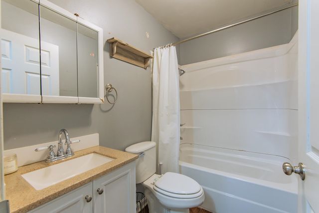 130 GLEN DR, Selmer, TN 38375