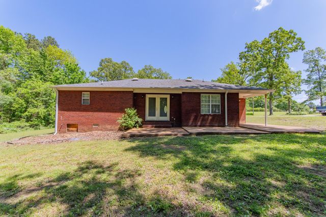 130 GLEN DR, Selmer, TN 38375