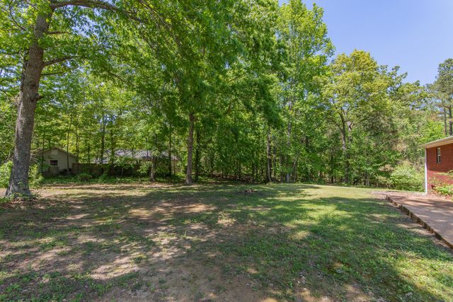130 GLEN DR, Selmer, TN 38375