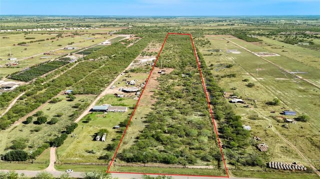 10742-10828 Kerr Rd, Hempstead, TX 77445