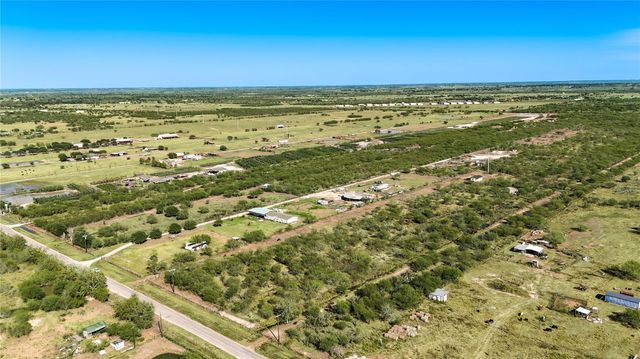 10742-10828 Kerr Rd, Hempstead, TX 77445