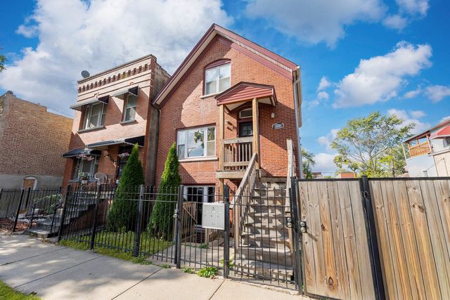 820 N Monticello Avenue, Chicago, IL 60651