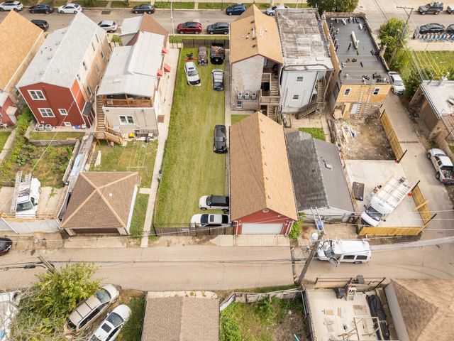 820 N Monticello Avenue, Chicago, IL 60651