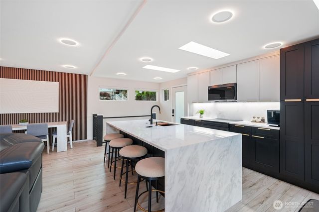 13202 Bitter Place N, Seattle, WA 98133