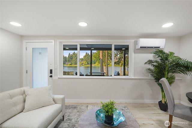 13202 Bitter Place N, Seattle, WA 98133
