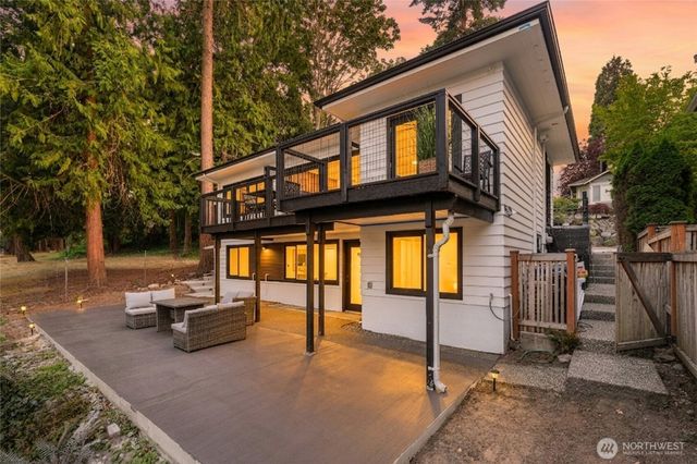 13202 Bitter Place N, Seattle, WA 98133