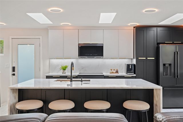 13202 Bitter Place N, Seattle, WA 98133