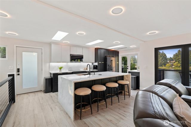 13202 Bitter Place N, Seattle, WA 98133