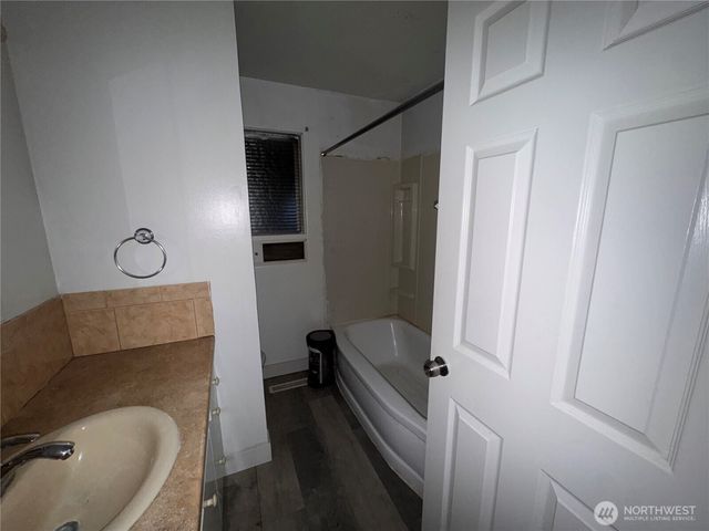 7221 S Warner Street, Tacoma, WA 98409