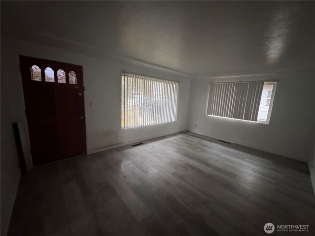 7221 S Warner Street, Tacoma, WA 98409