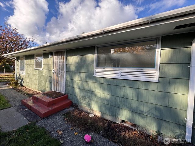 7221 S Warner Street, Tacoma, WA 98409