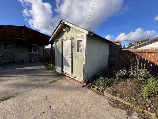 7221 S Warner Street, Tacoma, WA 98409