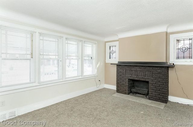 12123 Santa Rosa Drive, Detroit, MI 48204