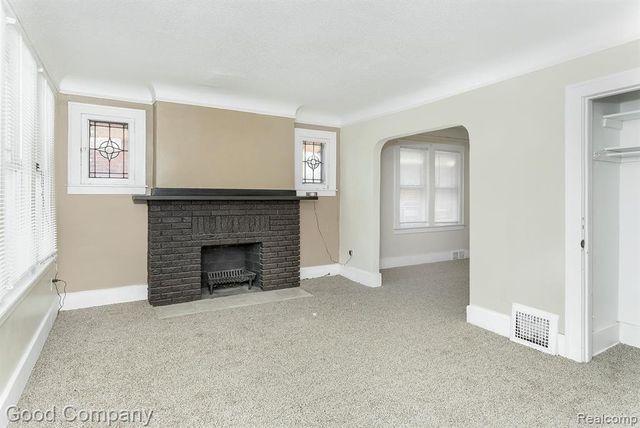 12123 Santa Rosa Drive, Detroit, MI 48204