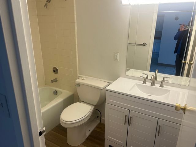 1 Pond St. 4D, Winthrop, MA 02152