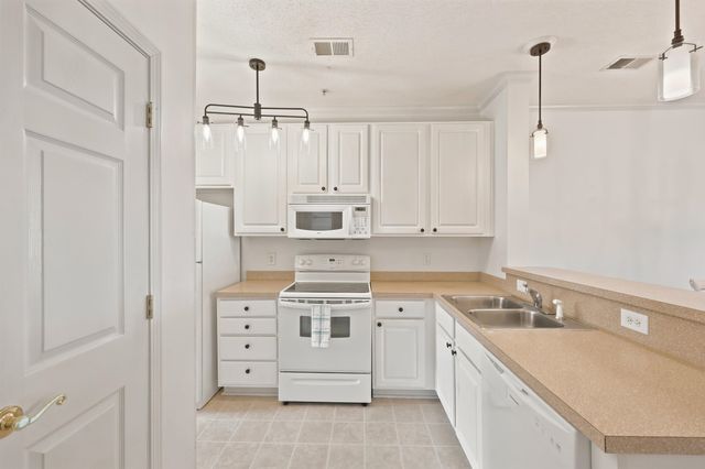 1100 Commons Blvd Unit 307, Myrtle Beach, SC 29572