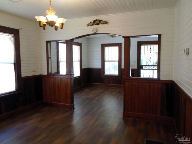 2612 W Blount St, Pensacola, FL 32505