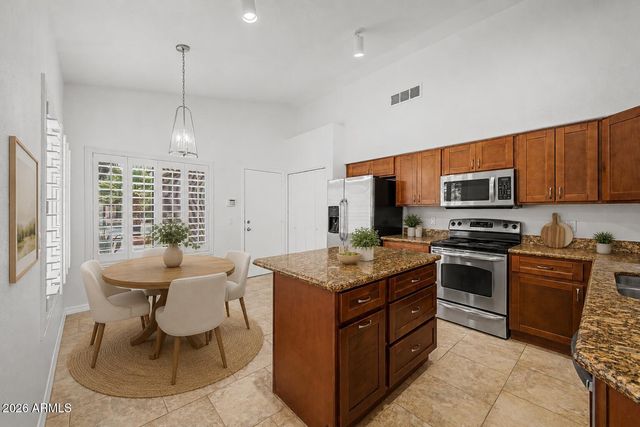 1046 N SAN BENITO Drive, Gilbert, AZ 85234