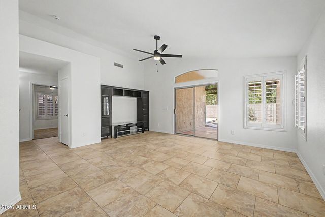 1046 N SAN BENITO Drive, Gilbert, AZ 85234