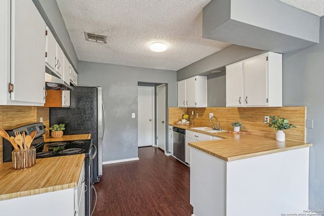 9334 Dover Ridge, San Antonio, TX 78250