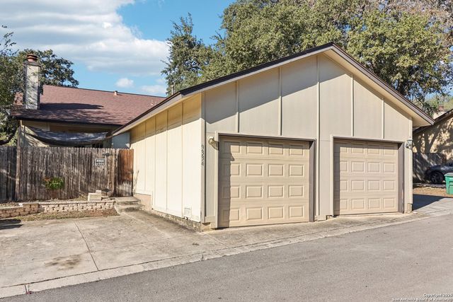 9334 Dover Ridge, San Antonio, TX 78250