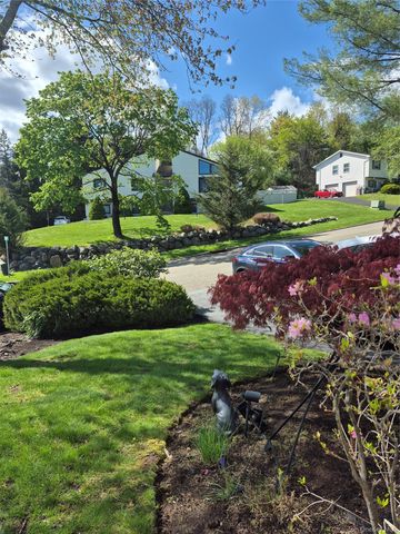 14 Bubenko Drive, Garnerville, NY 10923