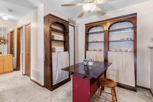 1736 Pleasant Street H, Lauderdale, MN 55113