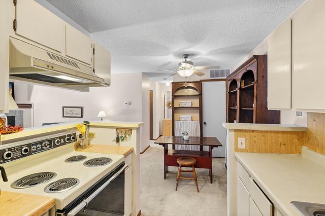 1736 Pleasant Street H, Lauderdale, MN 55113