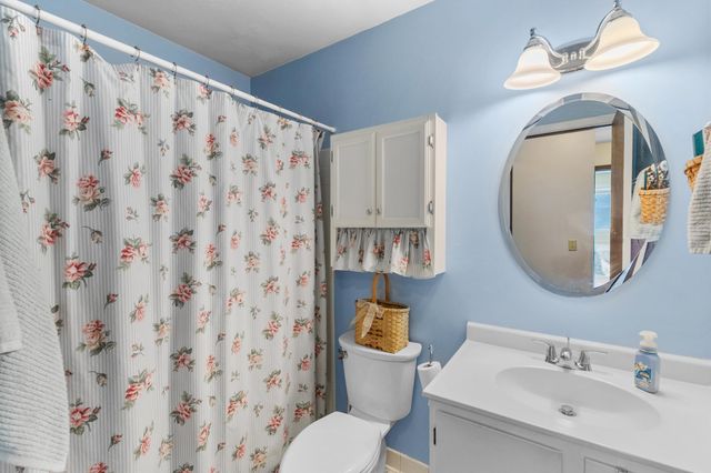 1736 Pleasant Street H, Lauderdale, MN 55113