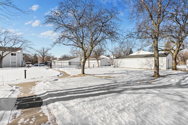 1736 Pleasant Street H, Lauderdale, MN 55113