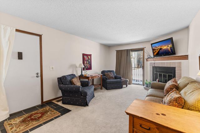 1736 Pleasant Street H, Lauderdale, MN 55113