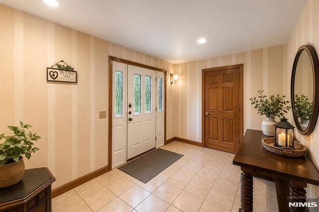 135 Skyline Lakes Drive, Ringwood, NJ 07456