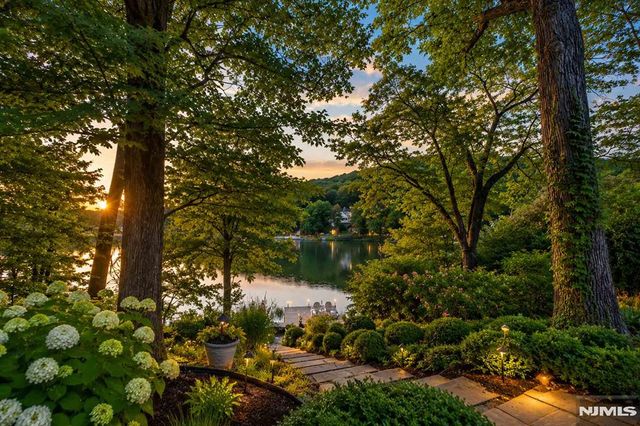 135 Skyline Lakes Drive, Ringwood, NJ 07456