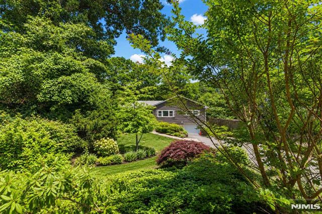 135 Skyline Lakes Drive, Ringwood, NJ 07456