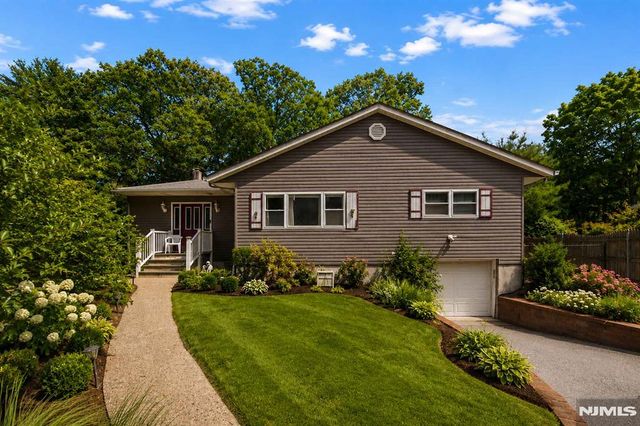 135 Skyline Lakes Drive, Ringwood, NJ 07456