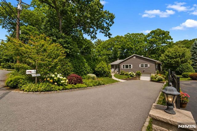 135 Skyline Lakes Drive, Ringwood, NJ 07456