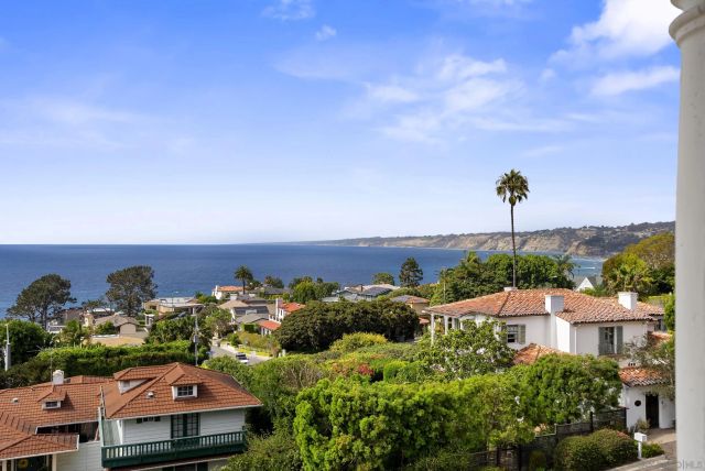 1745 Amalfi St, La Jolla, CA 92037
