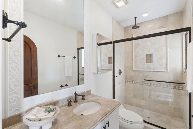 1745 Amalfi St, La Jolla, CA 92037