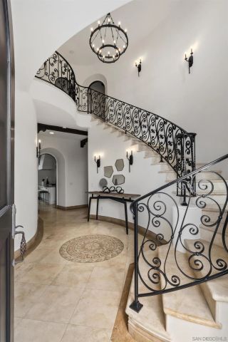 1745 Amalfi St, La Jolla, CA 92037