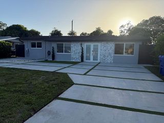2612 Acapulco Dr, Miramar, FL 33023