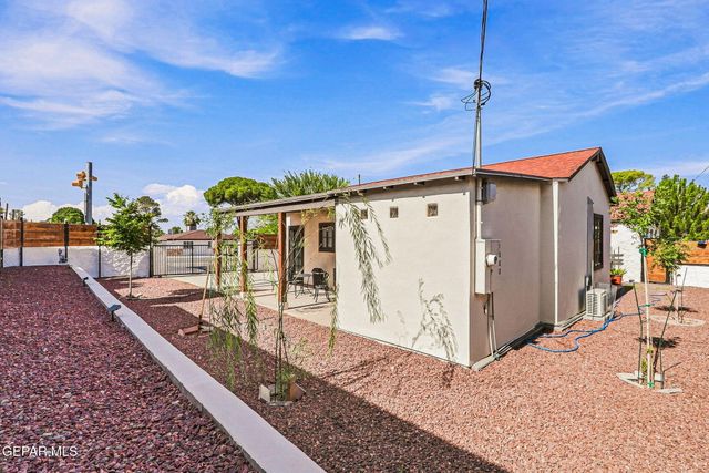 1500 Raynolds Street, El Paso, TX 79903