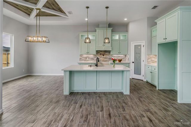 1009 Magnolia Street, Mission, TX 78573