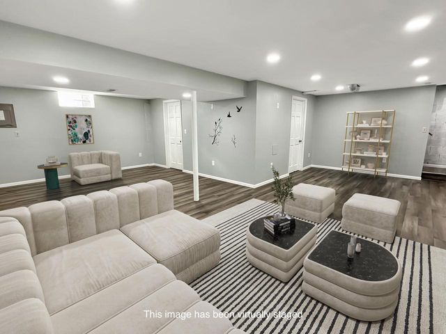 7258 Countryside COURT, Franklin, WI 53132