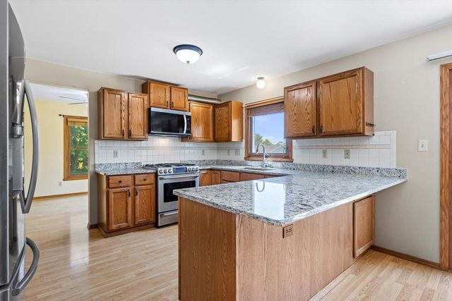 7258 Countryside COURT, Franklin, WI 53132