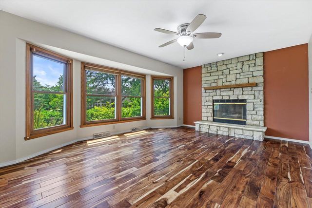 7258 Countryside COURT, Franklin, WI 53132