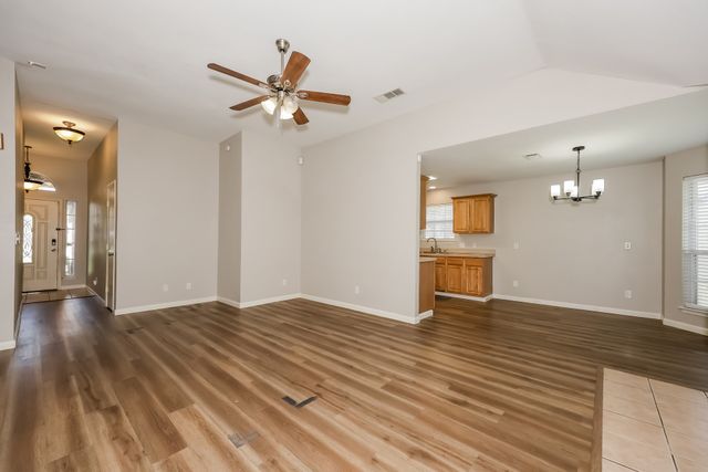 321 Meadow Park Drive, White Settlement, TX 76108