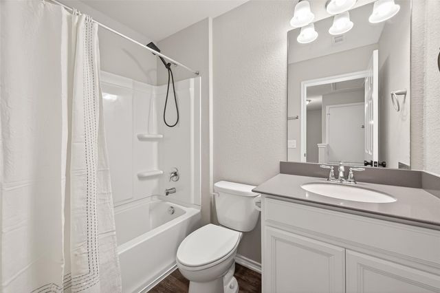 1912 Common Oak Drive, Houston, TX 77080