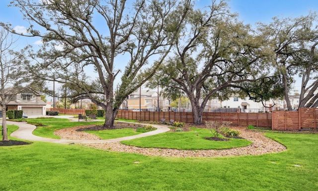 1912 Common Oak Drive, Houston, TX 77080